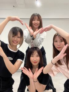 スローテンポでセクシーなダンスのボーイズK-POPに挑戦